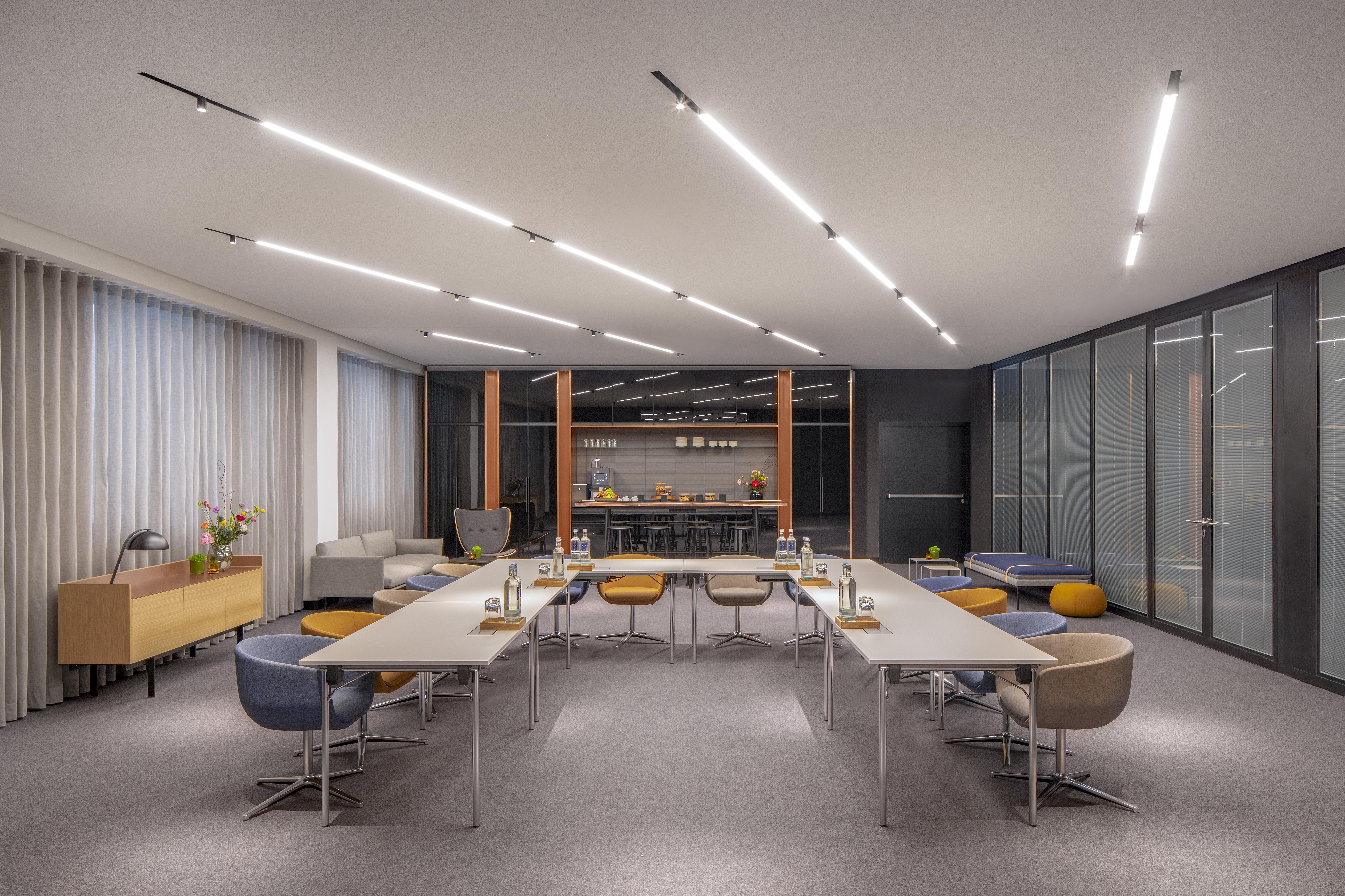 안다즈 뮌헨 슈바빙거 토르 어 컨셉 바이 하얏트 호텔 외부 사진 The interior of the 100 East 53rd Street building