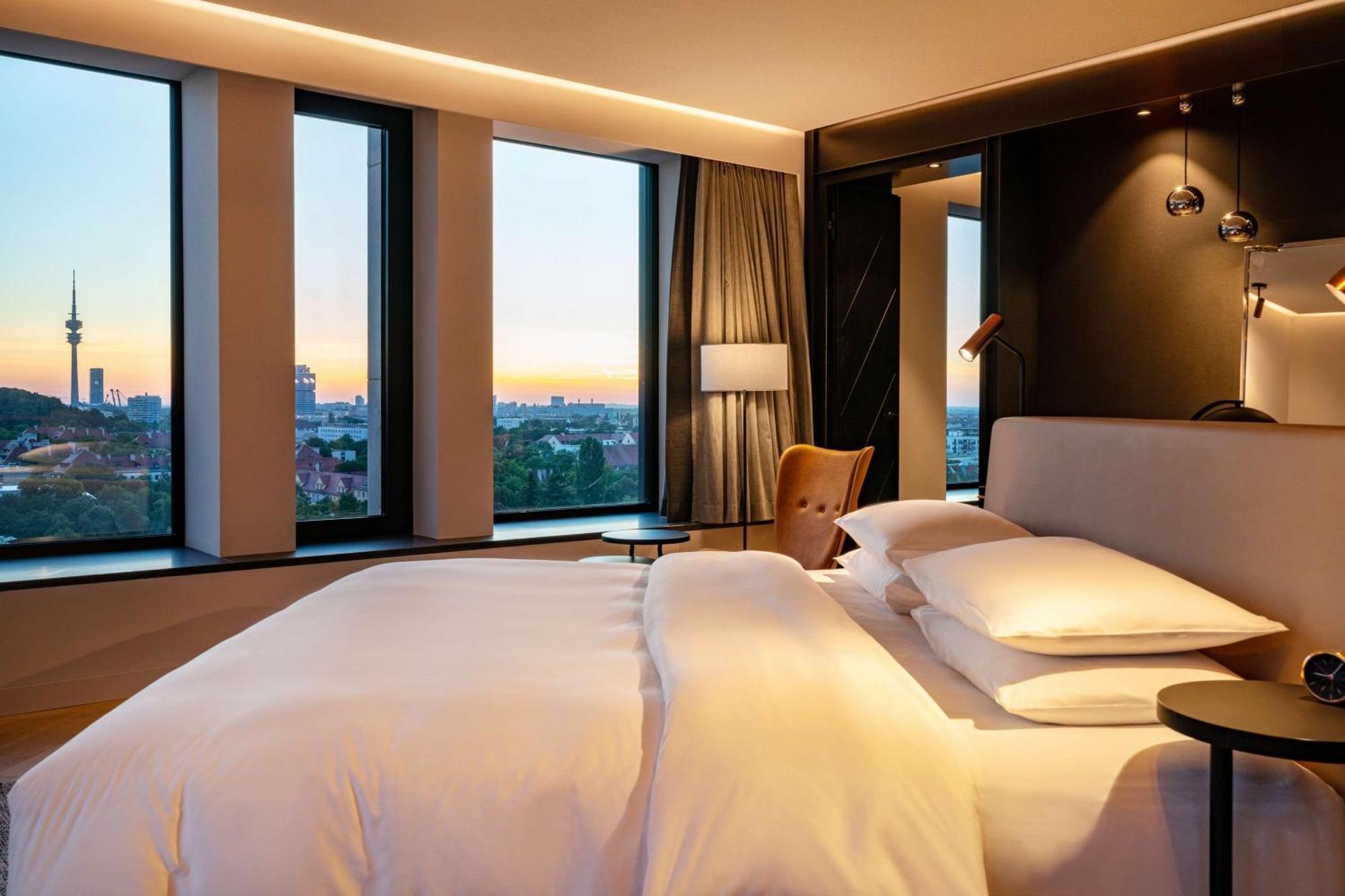 안다즈 뮌헨 슈바빙거 토르 어 컨셉 바이 하얏트 호텔 외부 사진 A room at the hotel