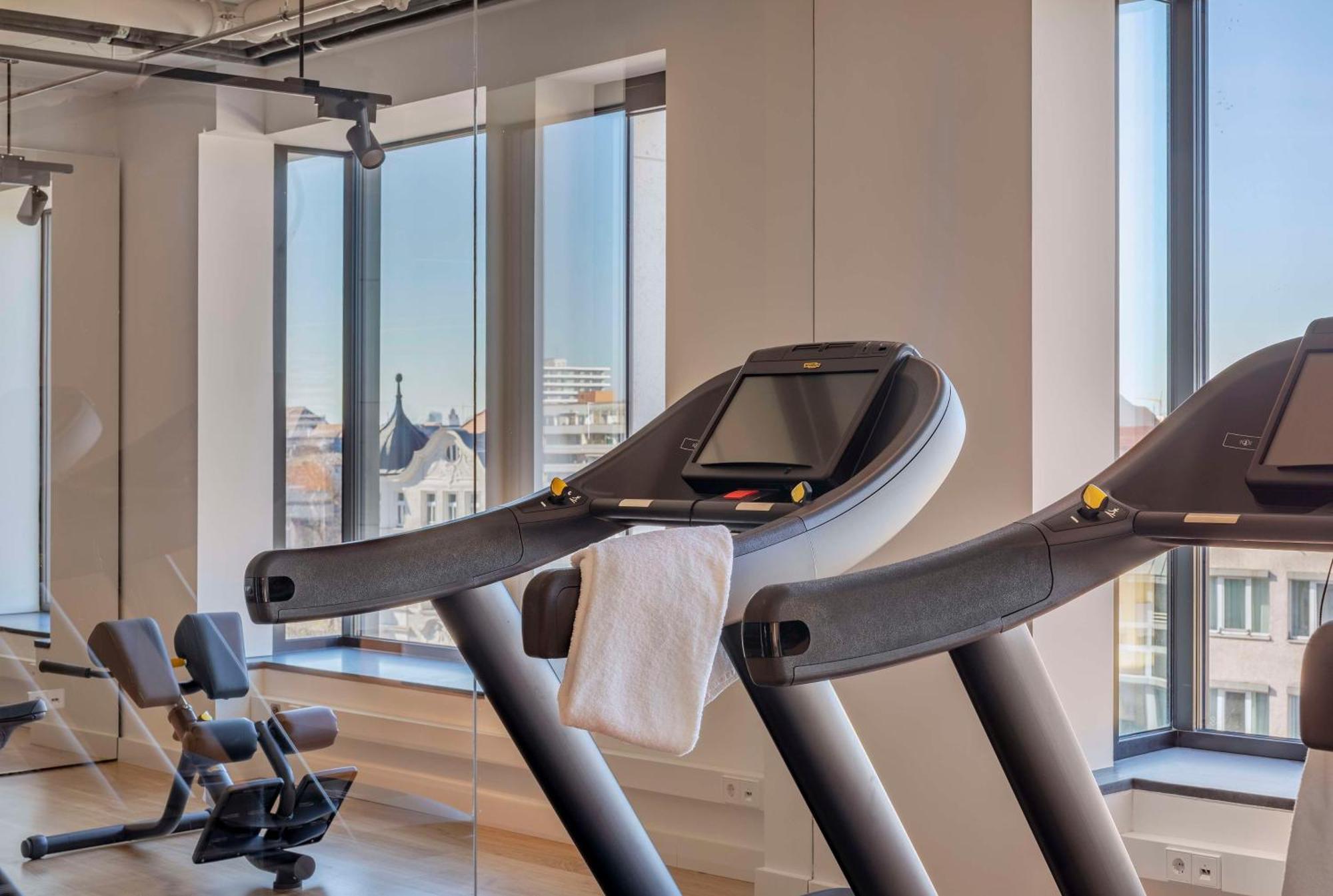 안다즈 뮌헨 슈바빙거 토르 어 컨셉 바이 하얏트 호텔 외부 사진 The gym at the hotel