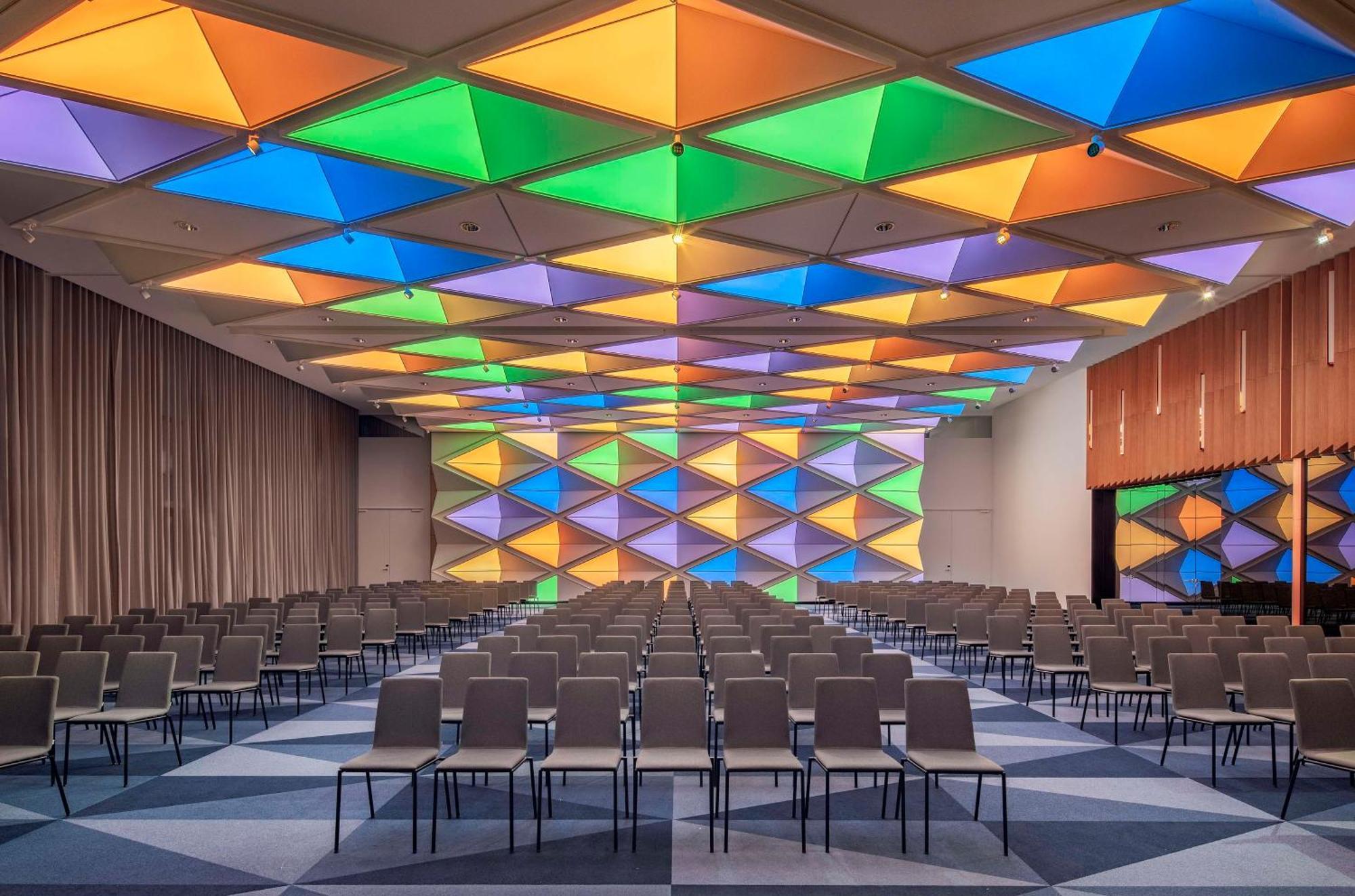 안다즈 뮌헨 슈바빙거 토르 어 컨셉 바이 하얏트 호텔 외부 사진 The interior of the conference centre